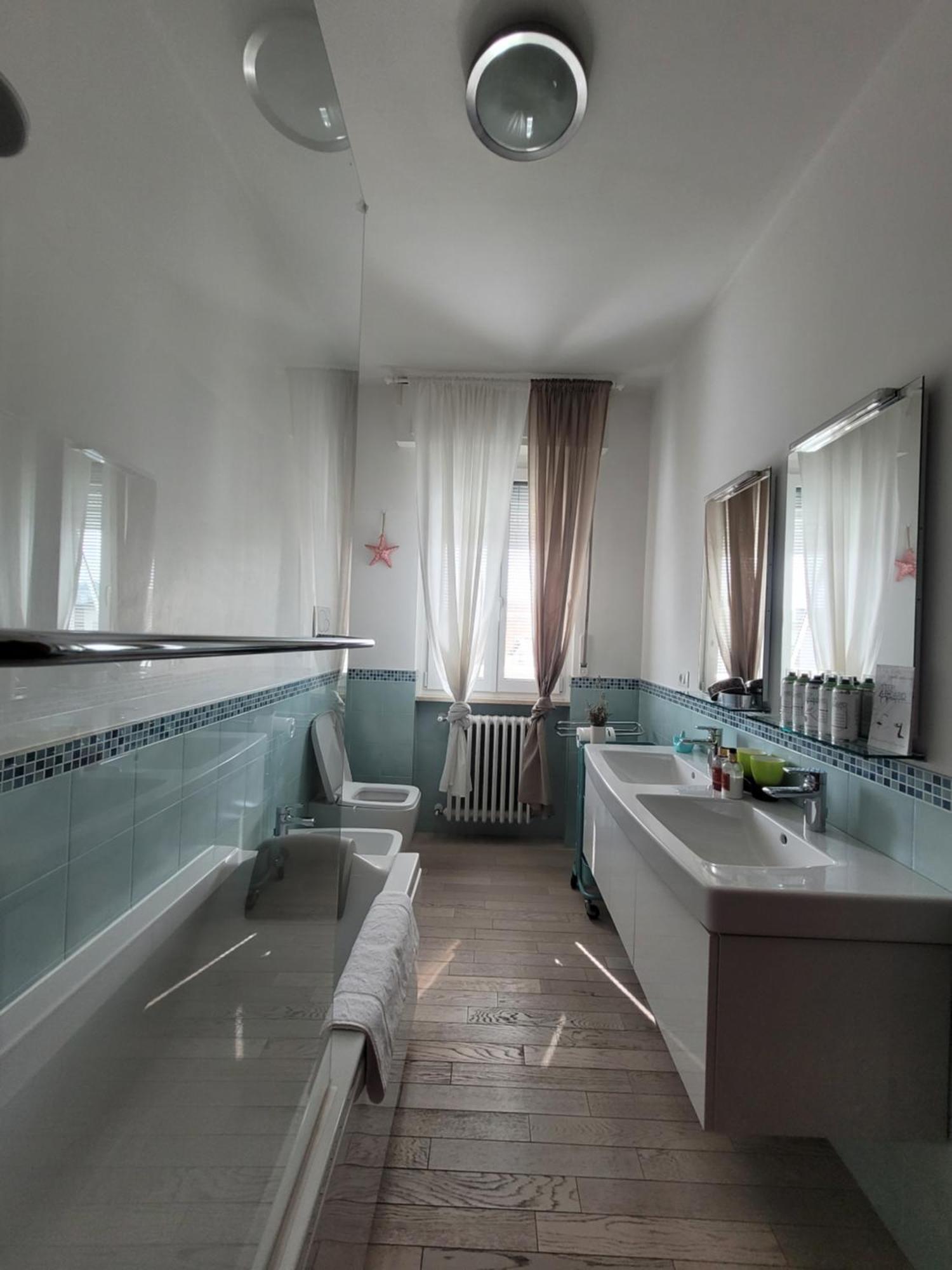 Apartamento Garda Best Living Desenzano del Garda Exterior foto